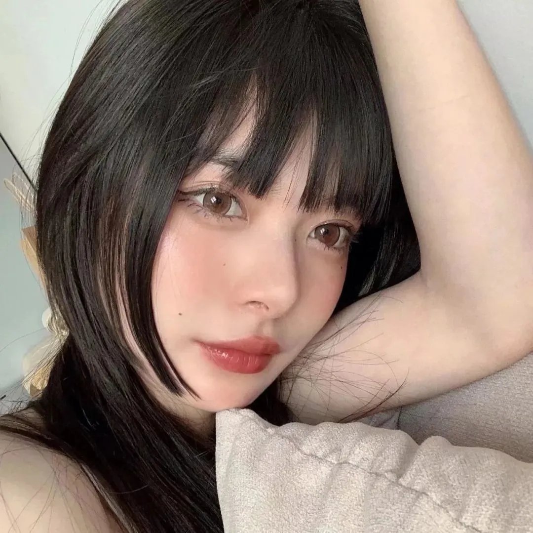 隔壁的吸血鬼美眉